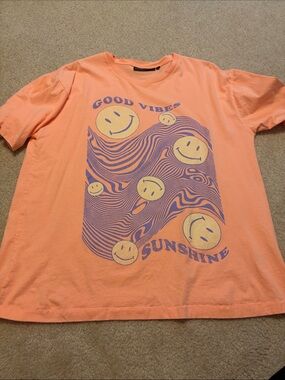 No Boundaries Peach Orange "Good Vibes Sunshine" Graphic Tee